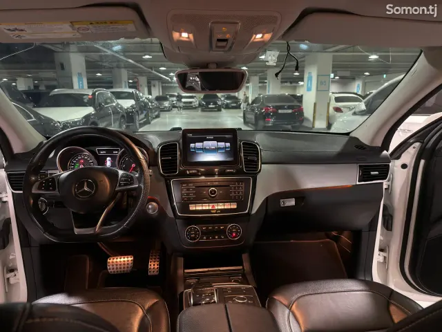 Mercedes-Benz GLE class 2016 · 3.0 AT
