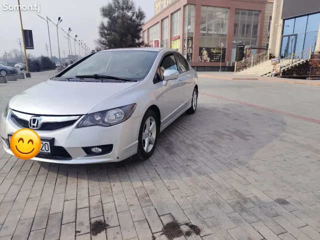 Honda Civic 2010 · 2.0 AT