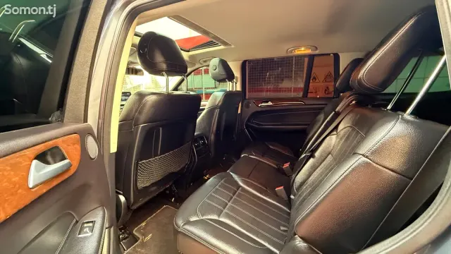 Mercedes-Benz GLS 2017 · 4.5 AT