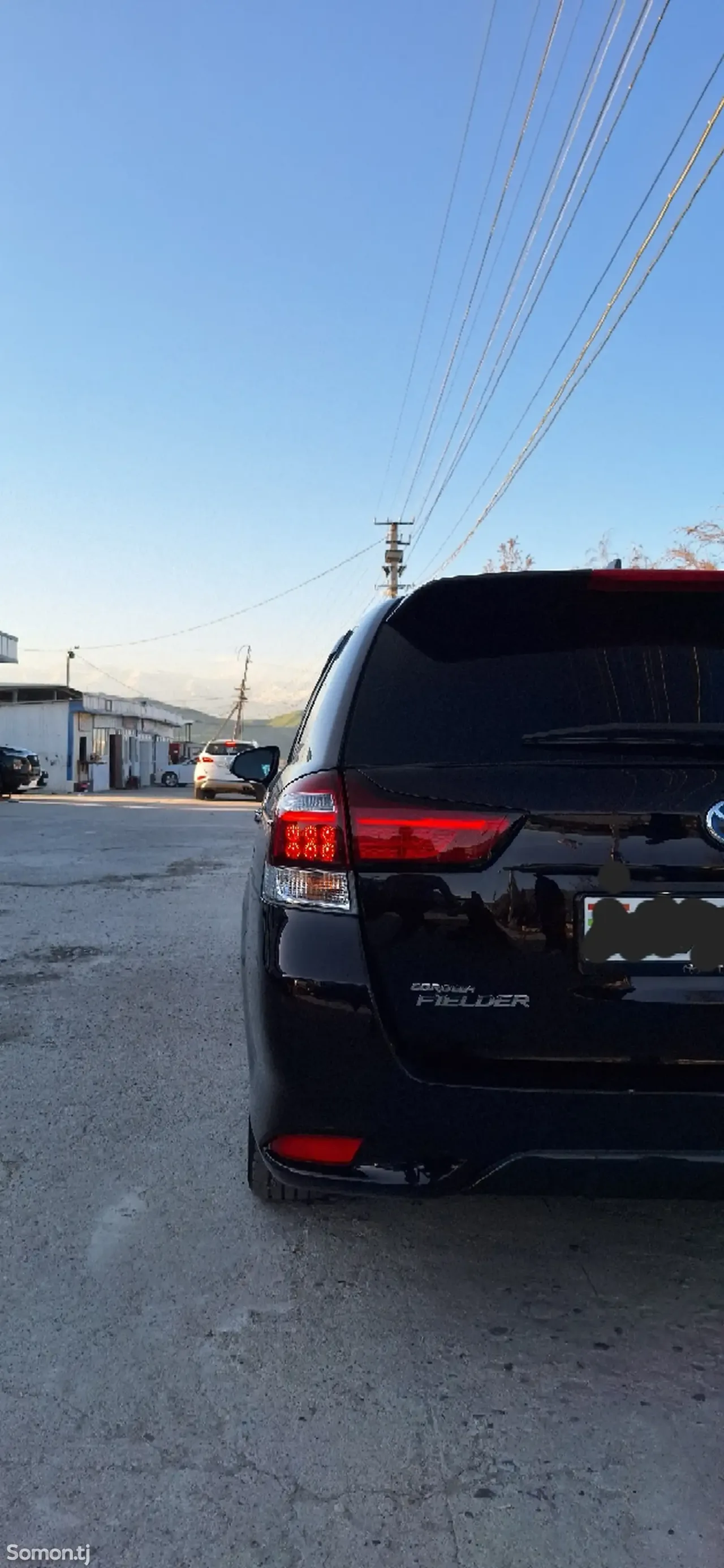 Toyota Fielder 2015 · 1.5 AT