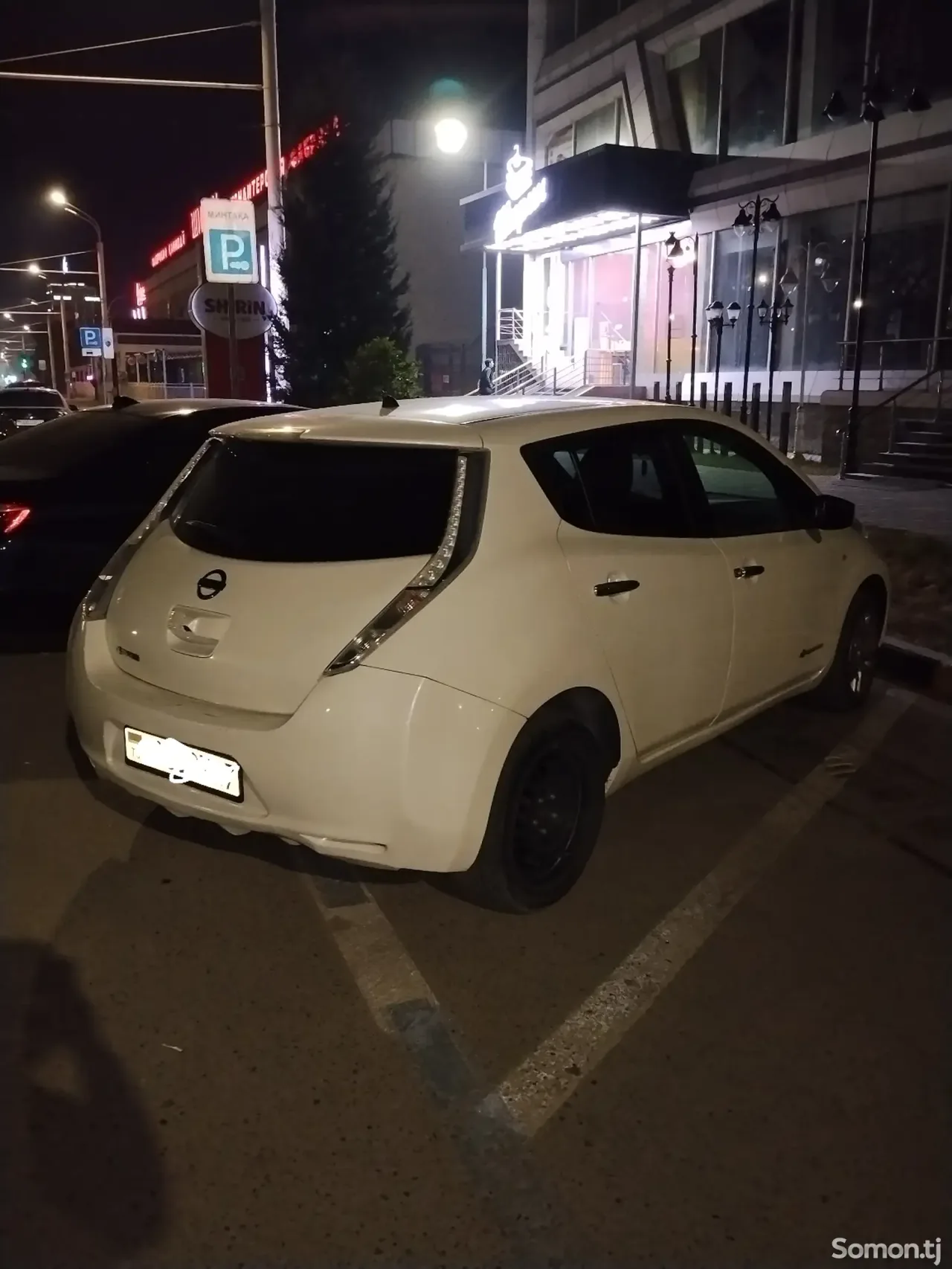 Nissan Leaf 2017 · AT