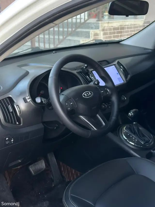Kia Sportage 2015 · 2.0 AT