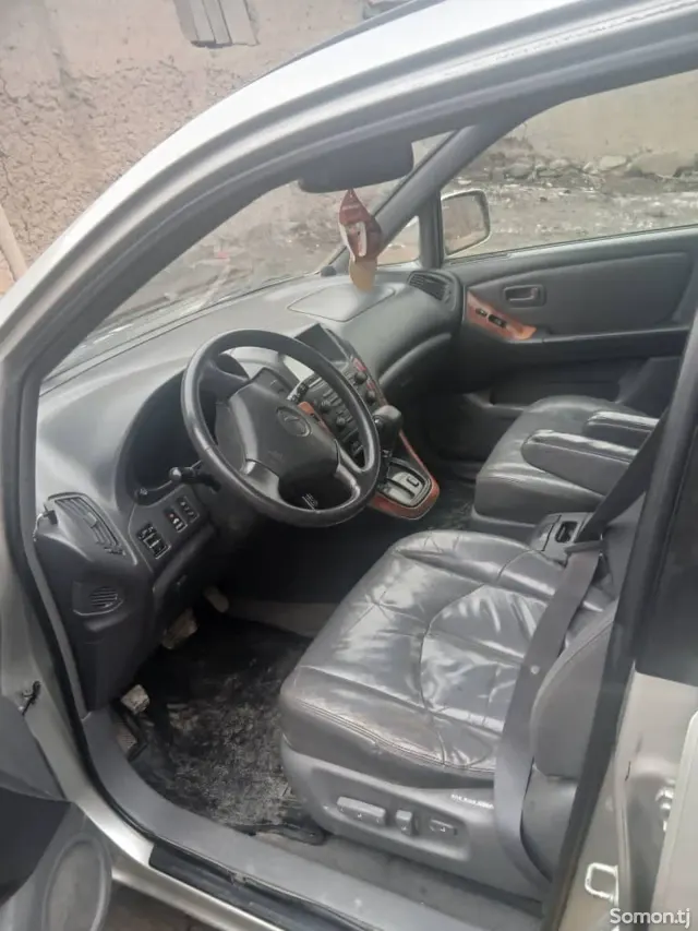 Lexus RX series 2000 · 3.0 AT