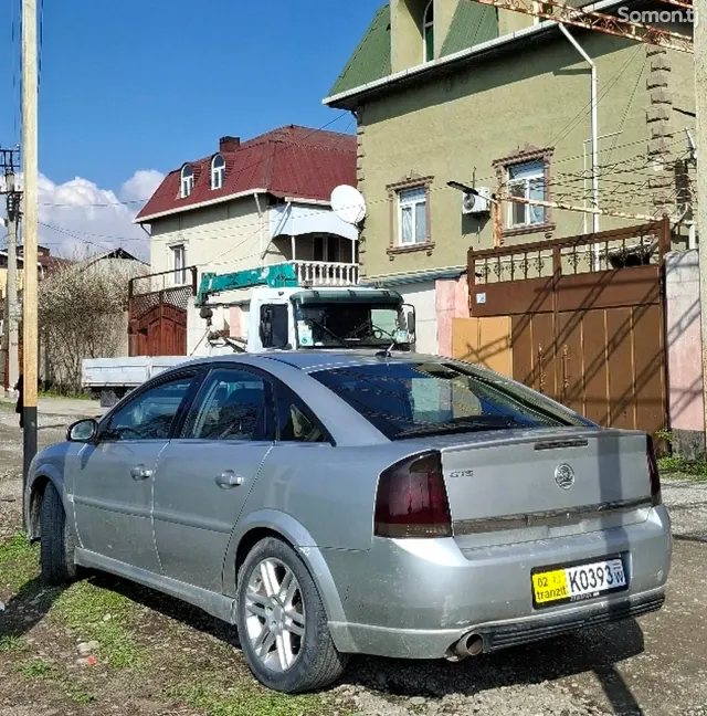 Opel Vectra C 2004 · 2.2 MT