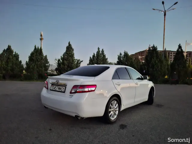 Toyota Camry 2011 · 3.5 AT