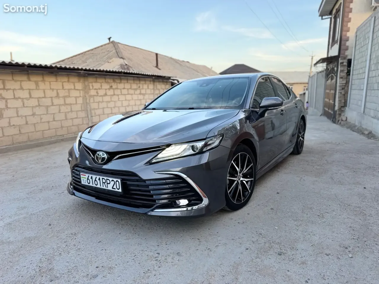 Toyota Camry 2021 · 2.5 AT