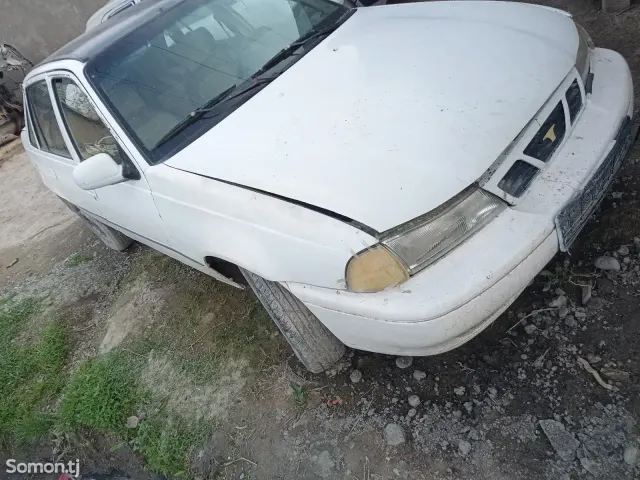 Daewoo Nexia 2002 · 1.6 MT