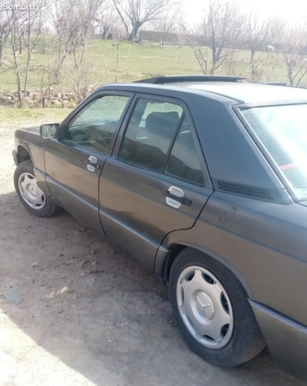 Mercedes-Benz W124 1991 · 2.0 MT