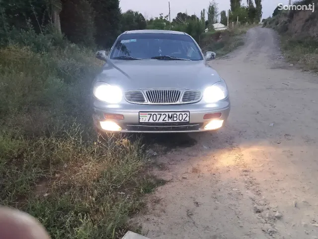 Daewoo Leganza 1997 · 1.8 MT