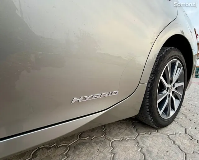 Lexus ES series 2016 · 2.5 AT