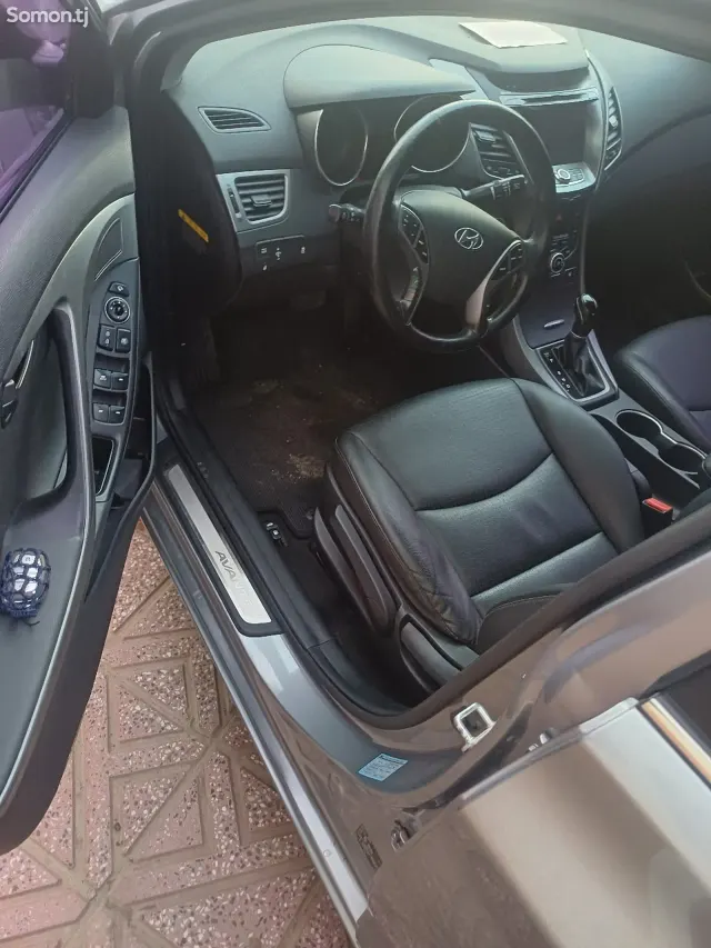 Hyundai Avante 2014 · 1.6 AT