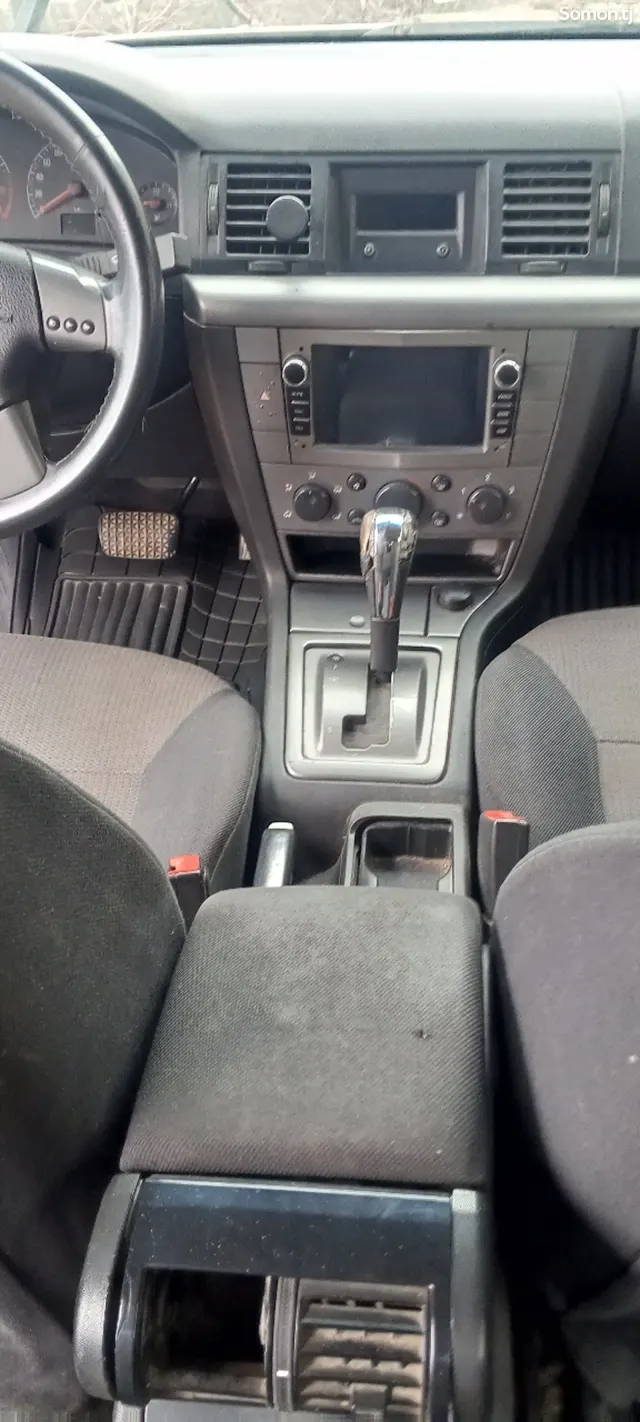 Opel Vectra C 2002 · 2.2 AT