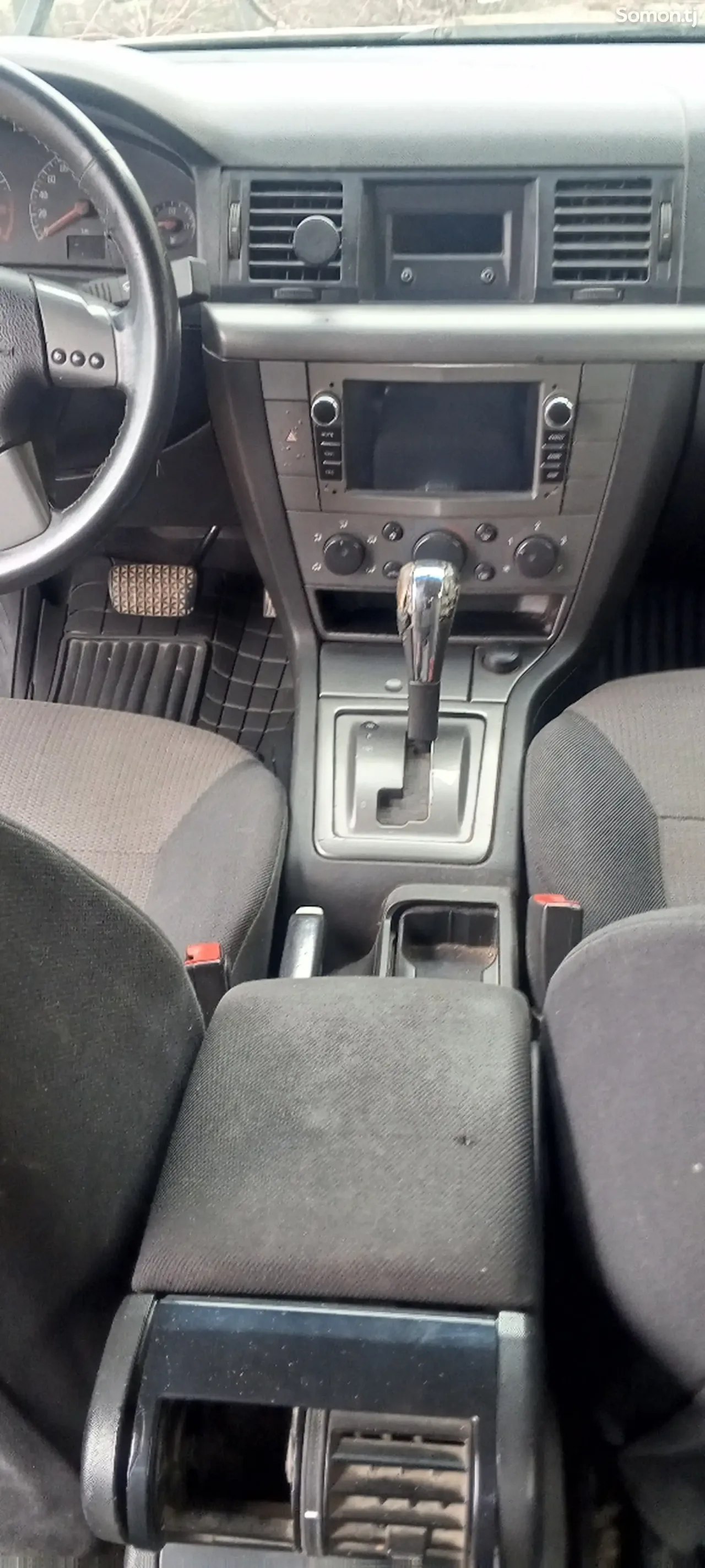 Opel Vectra C 2002 · 2.2 AT