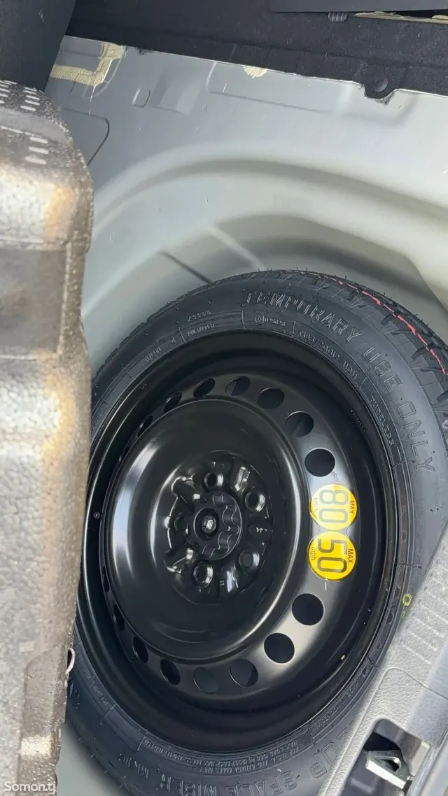 Toyota Camry 2018 · 2.5 AT