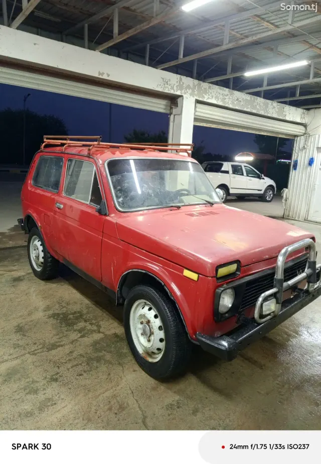 Lada (ВАЗ) Нива 1985 · 1.6 MT
