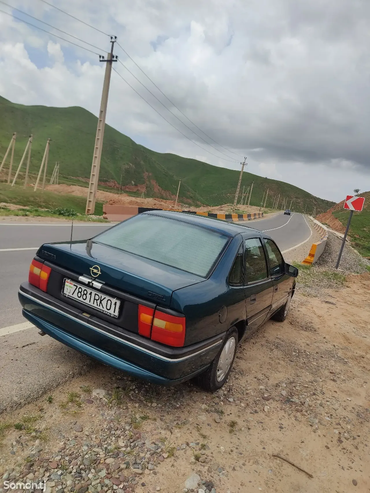 Opel Vectra A 1995 · 1.6 MT
