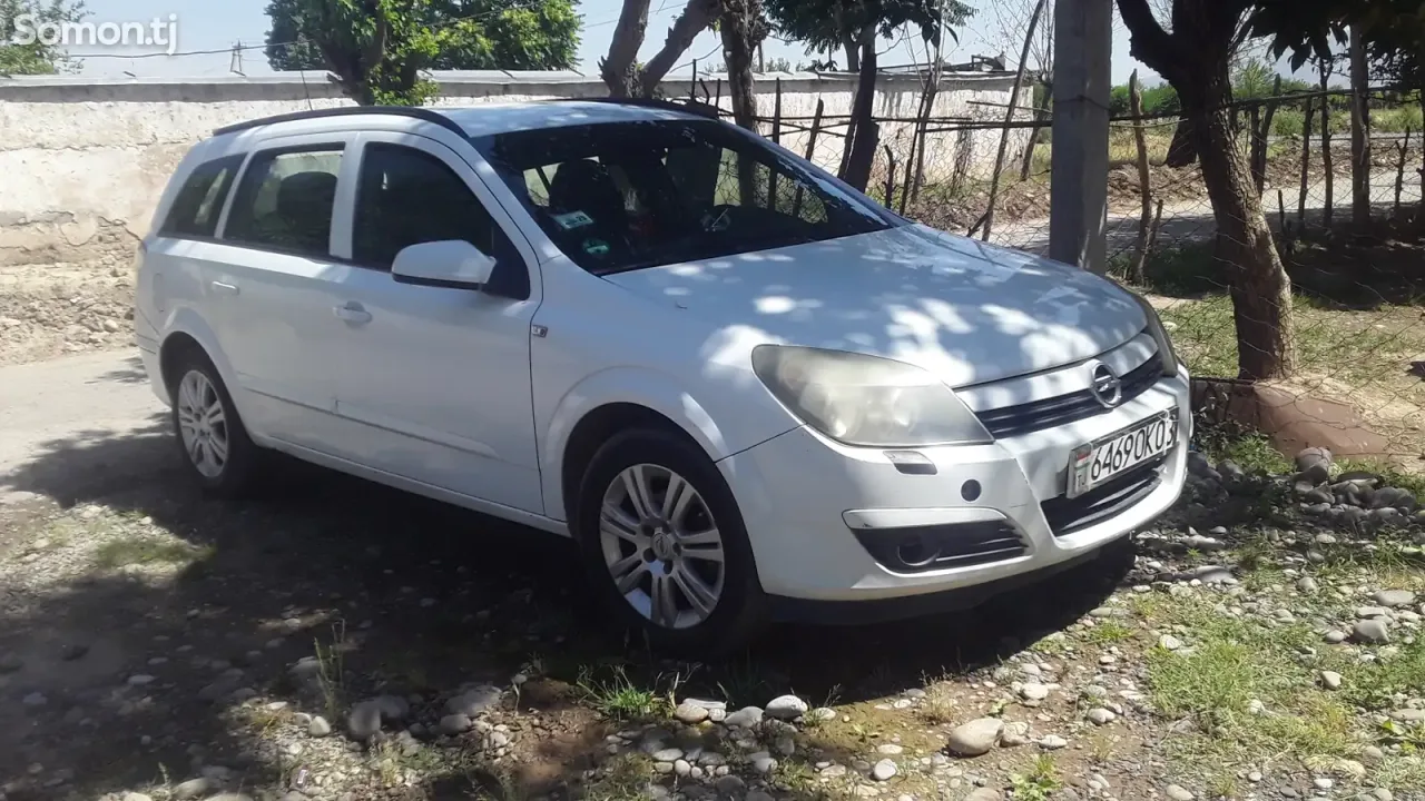 Opel Astra H 2005 · 1.8 MT