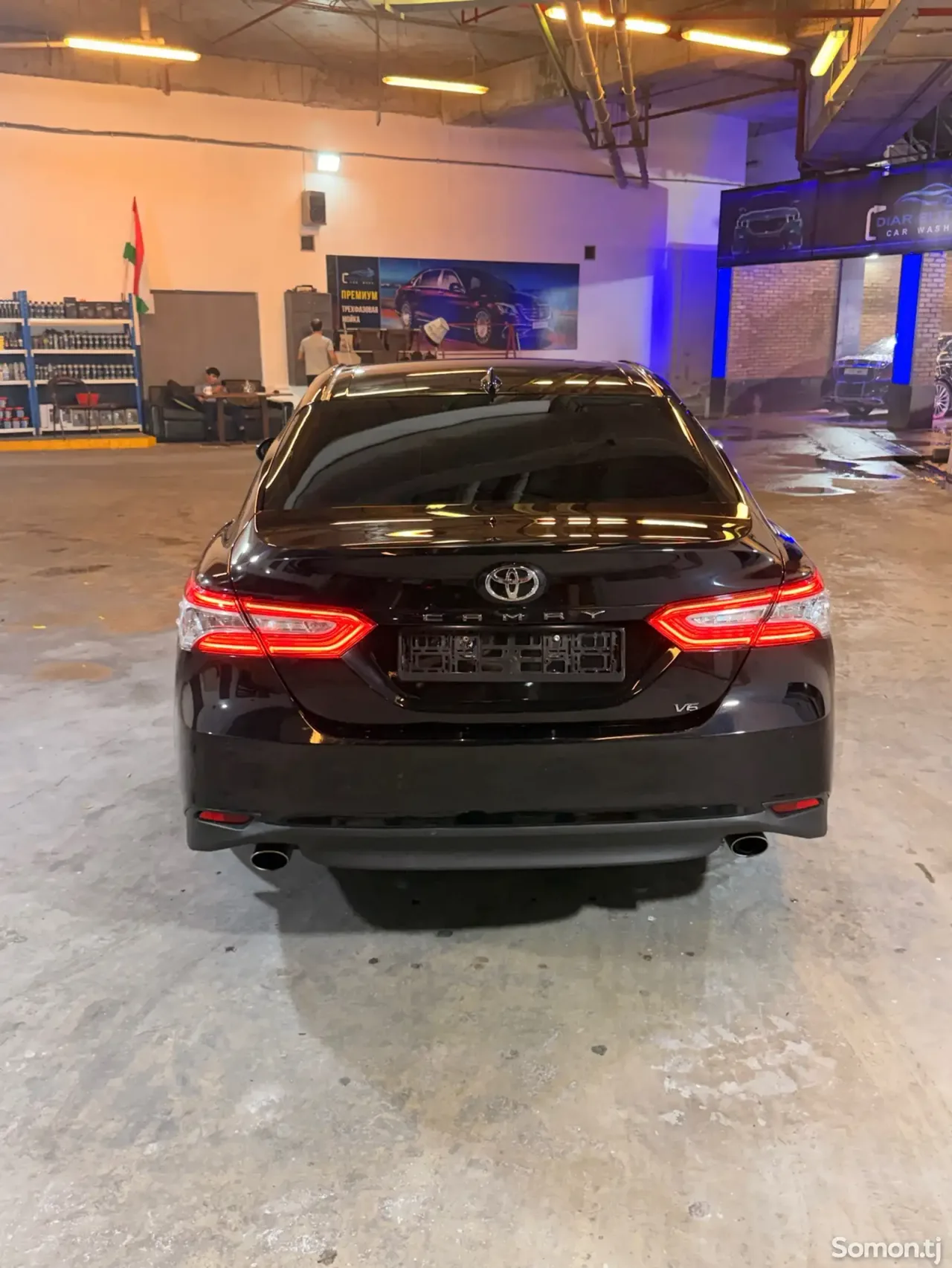 Toyota Camry 2020 · 3.5 AT
