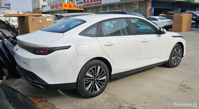 Changan Eado 2025 · AT