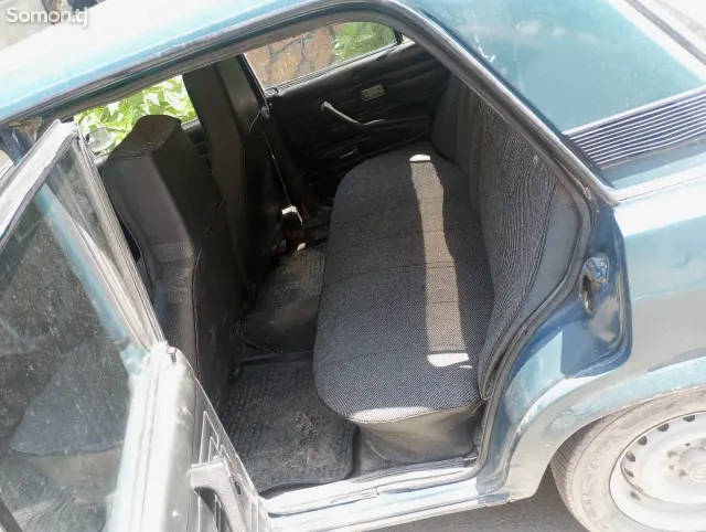 Lada (ВАЗ) 2107 2001 · 1.6 MT