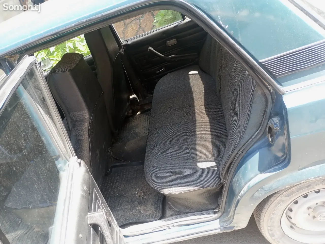 Lada (ВАЗ) 2107 2001 · 1.6 MT