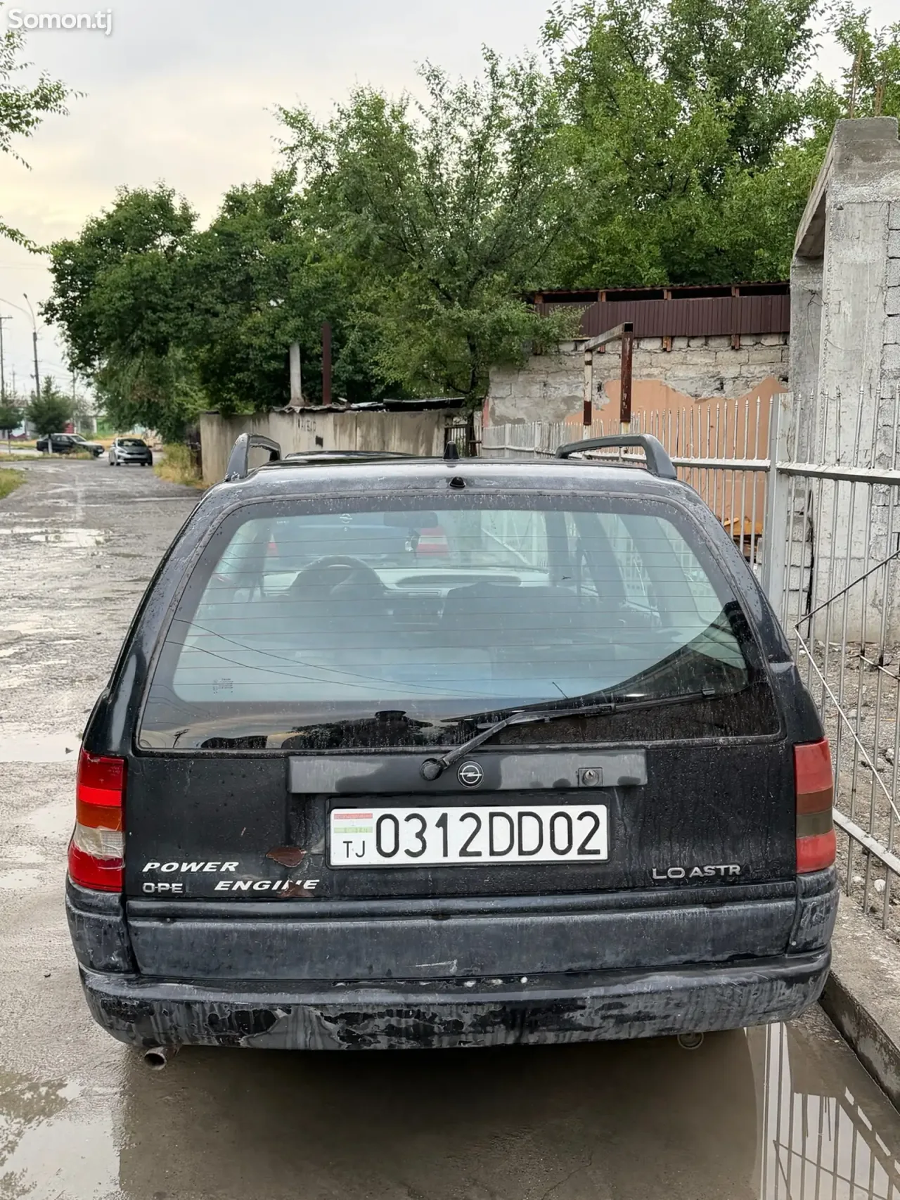 Opel Astra F 1993 · 1.6 MT