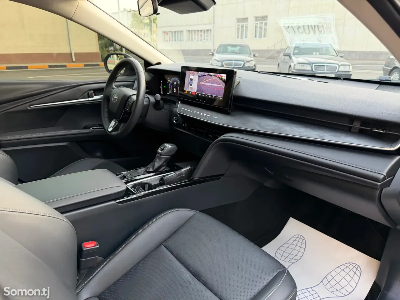 Toyota Camry 2025 · 2.0 AT