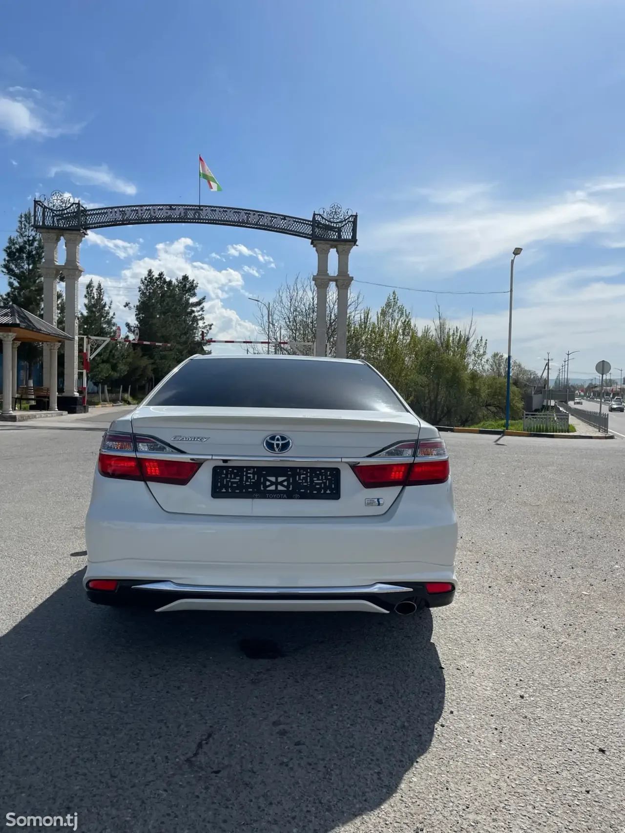 Toyota Camry 2015 · 2.5 AT