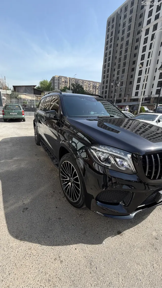 Mercedes-Benz GLS 2018 · 4.5 AT