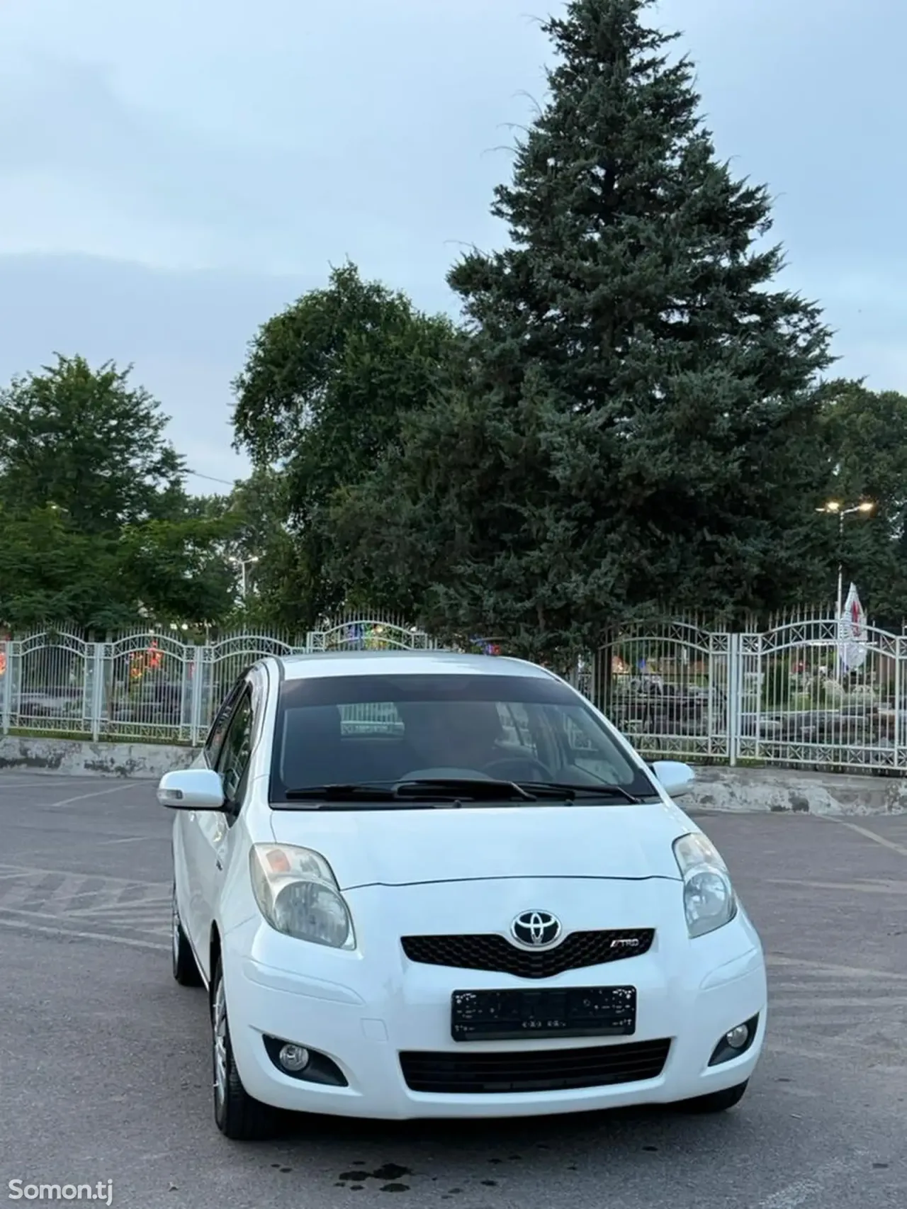 Toyota Vitz 2009 · 1.3 AT