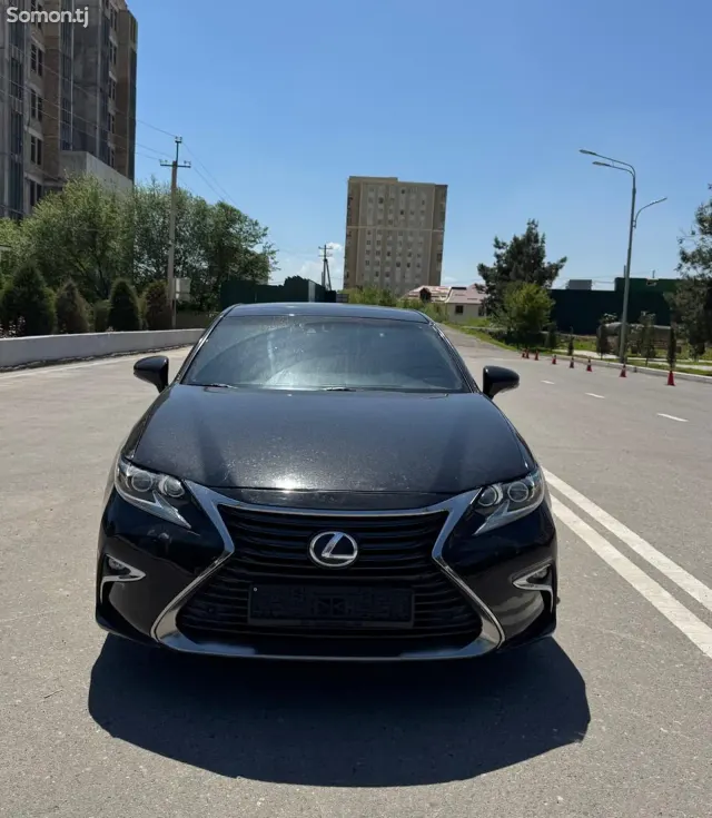 Lexus ES series 2013 · 2.5 AT