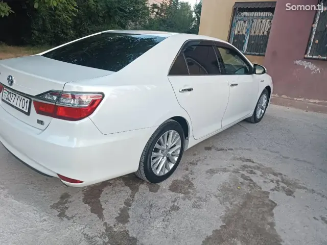Toyota Camry 2015 · 2.5 AT
