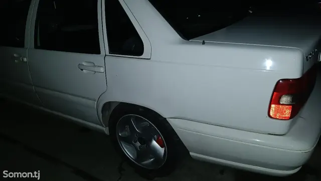 Volvo S70 1998 · 2.4 MT