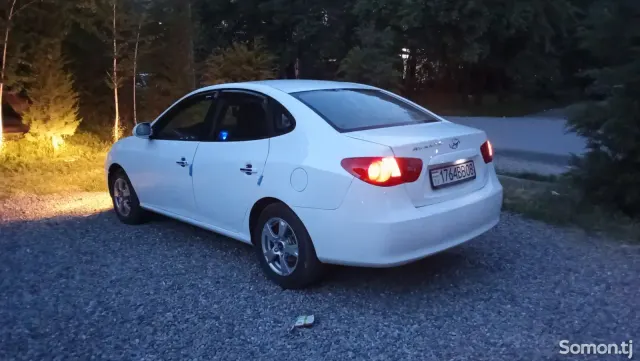 Hyundai Avante 2008 · 1.6 AT