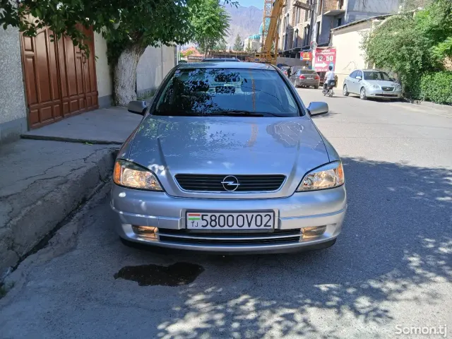 Opel Astra G 1998 · 1.6 MT
