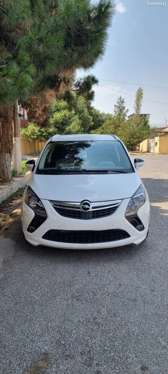 Opel Zafira 2017 · 2.0 AT