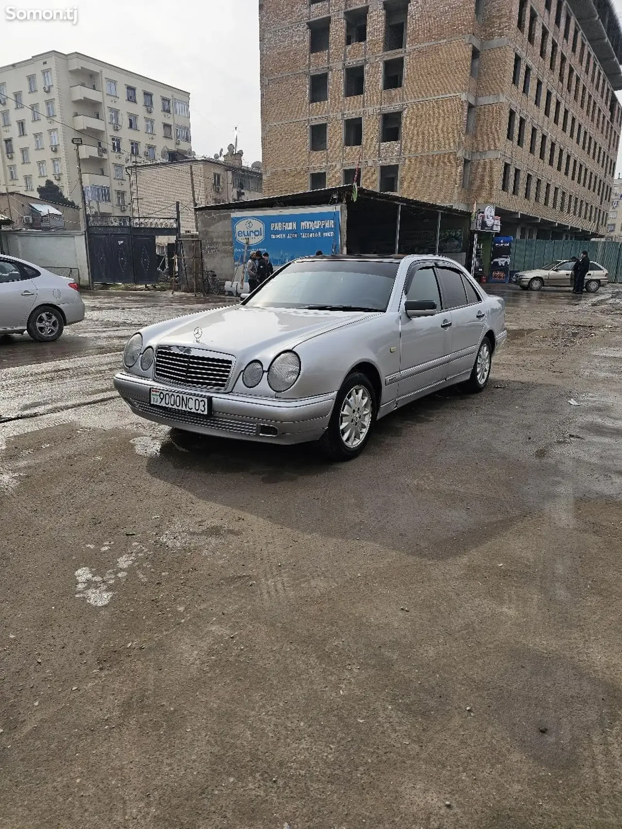 Mercedes-Benz E class 1999 · 2.0 MT