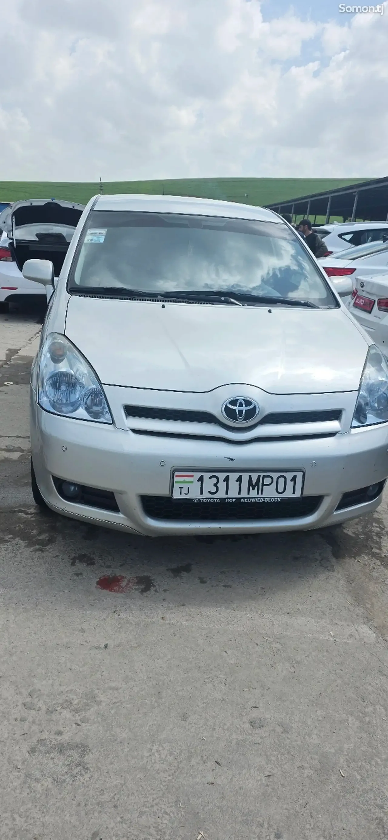 Toyota Avensis Verso 2006 · 0.8 MT