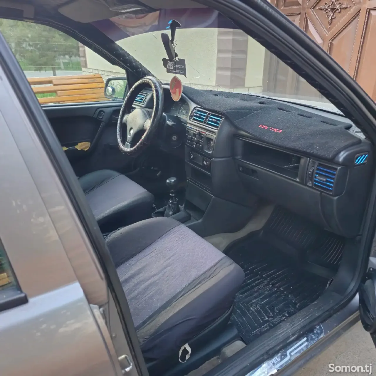 Opel Vectra A 1991 · 1.8 MT