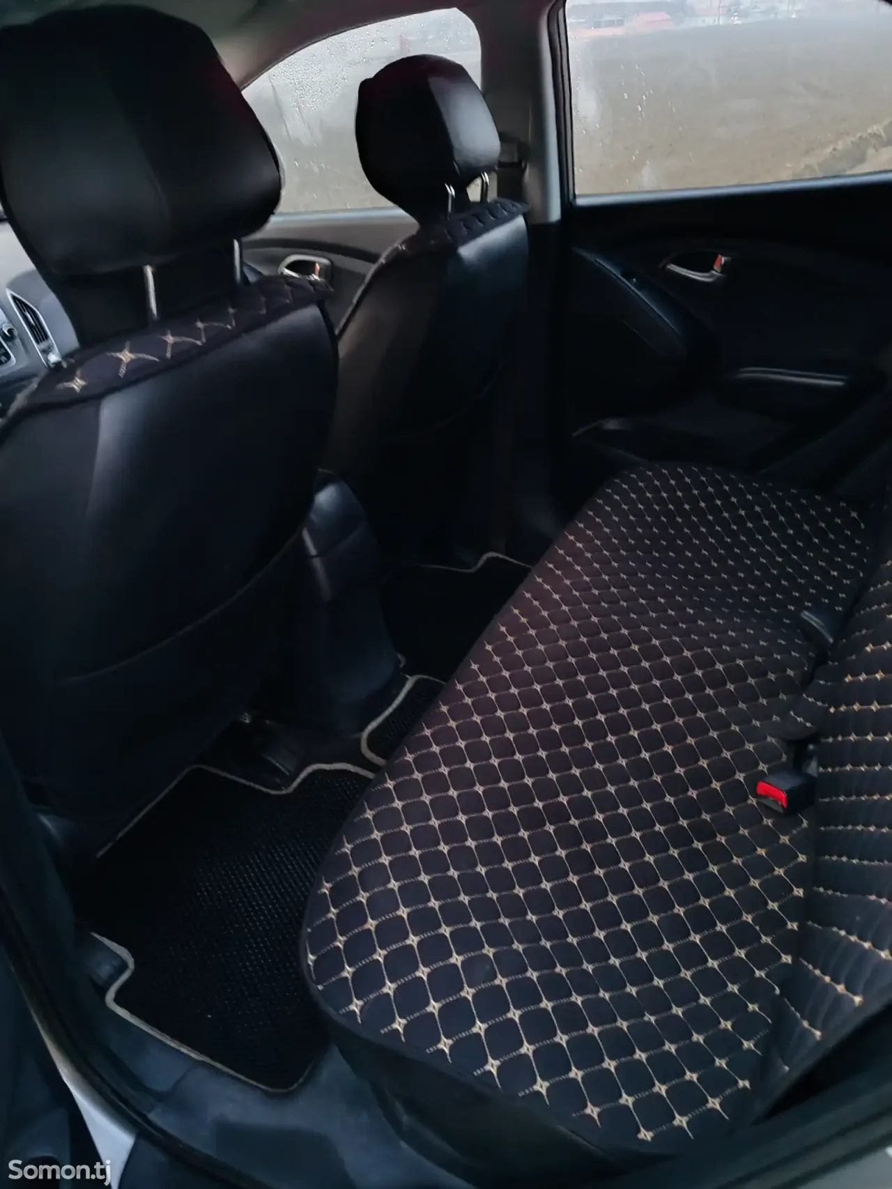 Hyundai Tucson 2010 · 2.0 AT