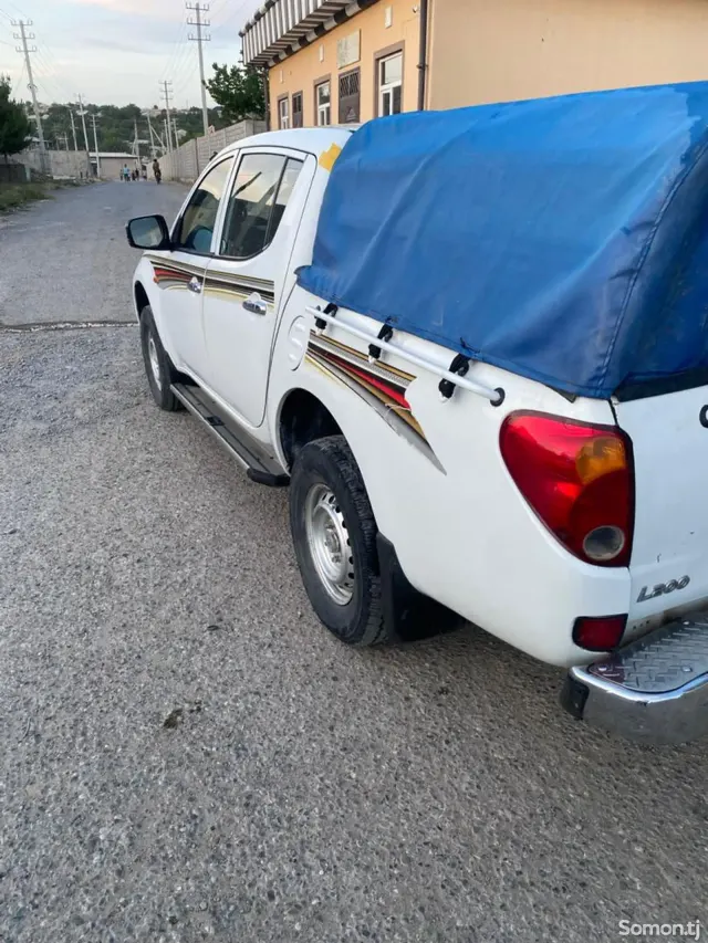 Mitsubishi L200 2008 · 2.4 MT