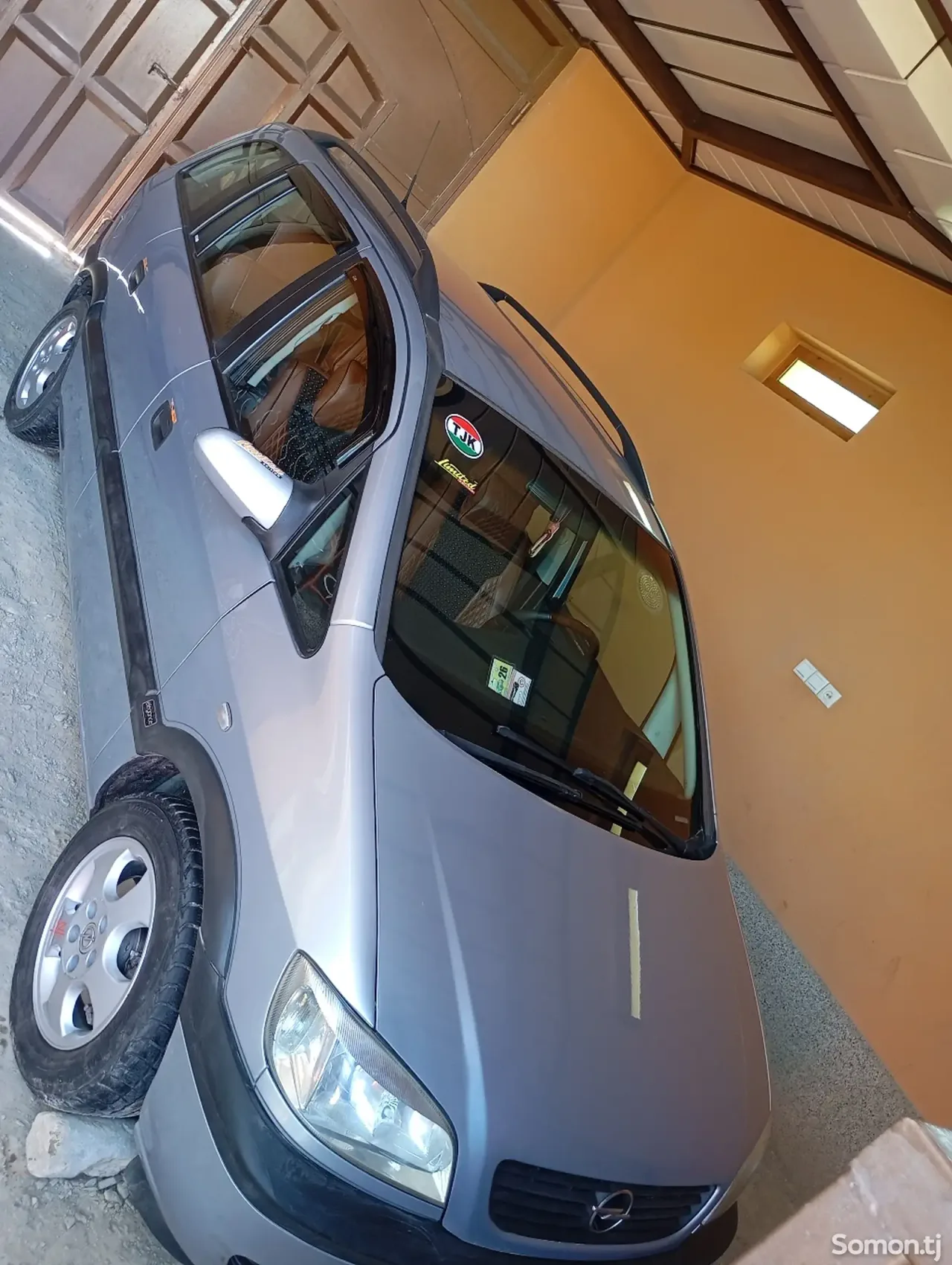 Opel Zafira 2001 · 1.6 MT