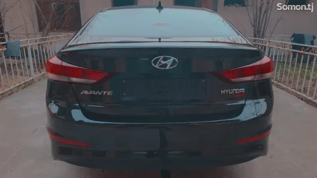 Hyundai Avante 2017 · 1.6 AT