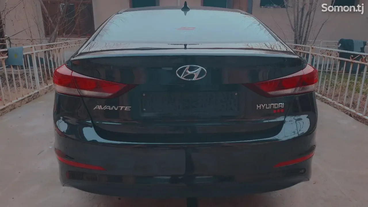 Hyundai Avante 2017 · 1.6 AT