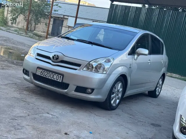 Toyota Verso 2006 · 2.2 MT