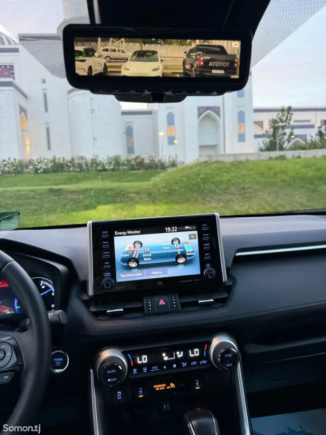 Toyota RAV 4 2020 · 2.5 AT