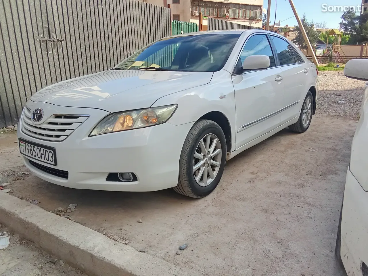 Toyota Camry 2006 · 2.4 MT