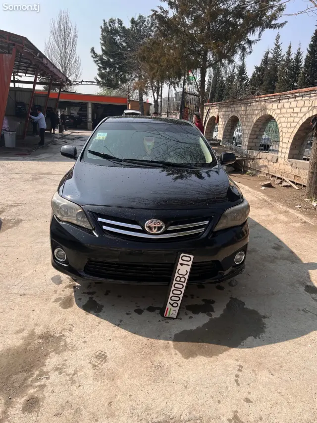 Toyota Corolla 2012 · AT