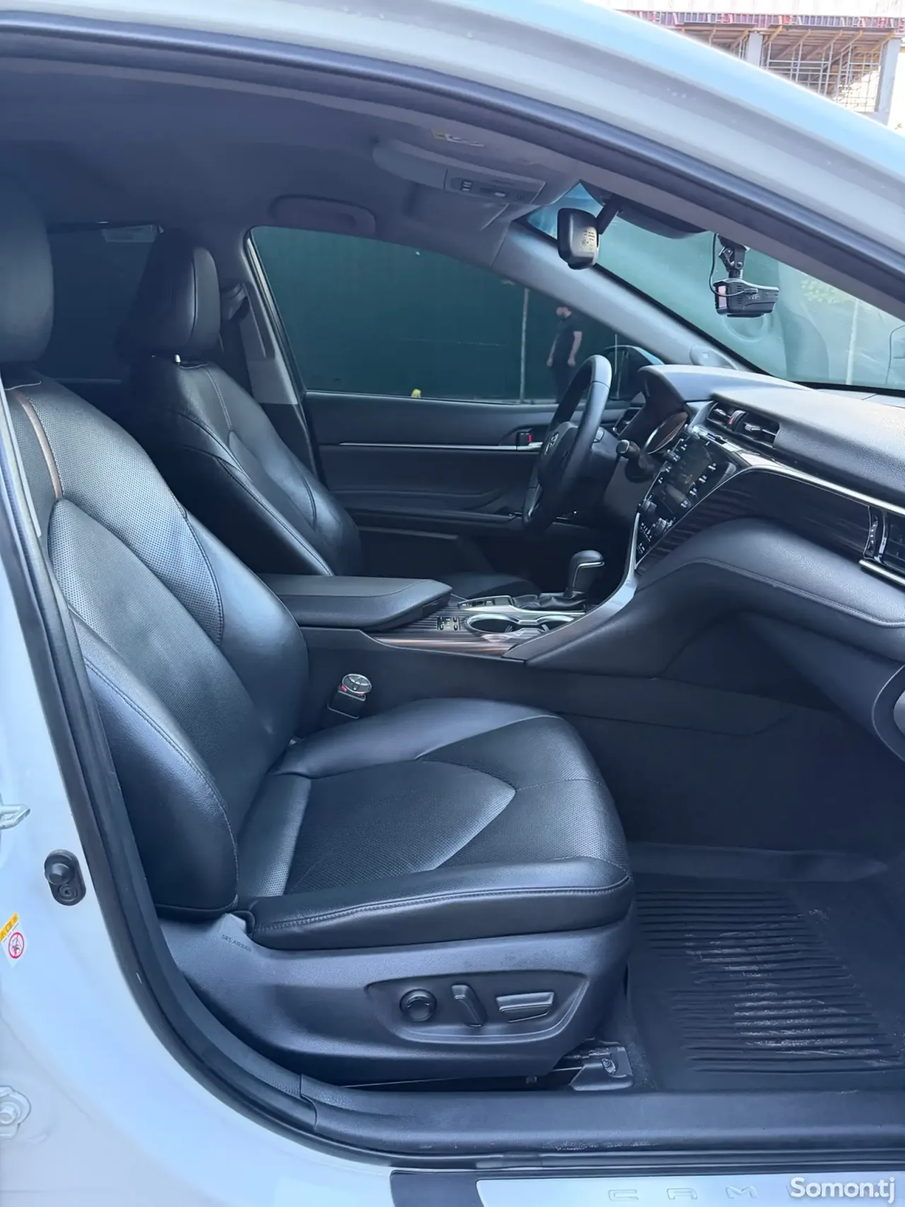Toyota Camry 2019 · 2.5 AT