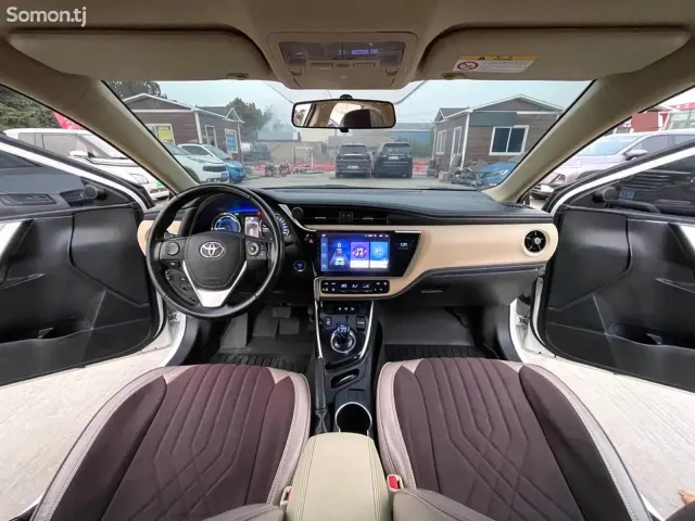 Toyota Corolla 2018 · 1.8 AT
